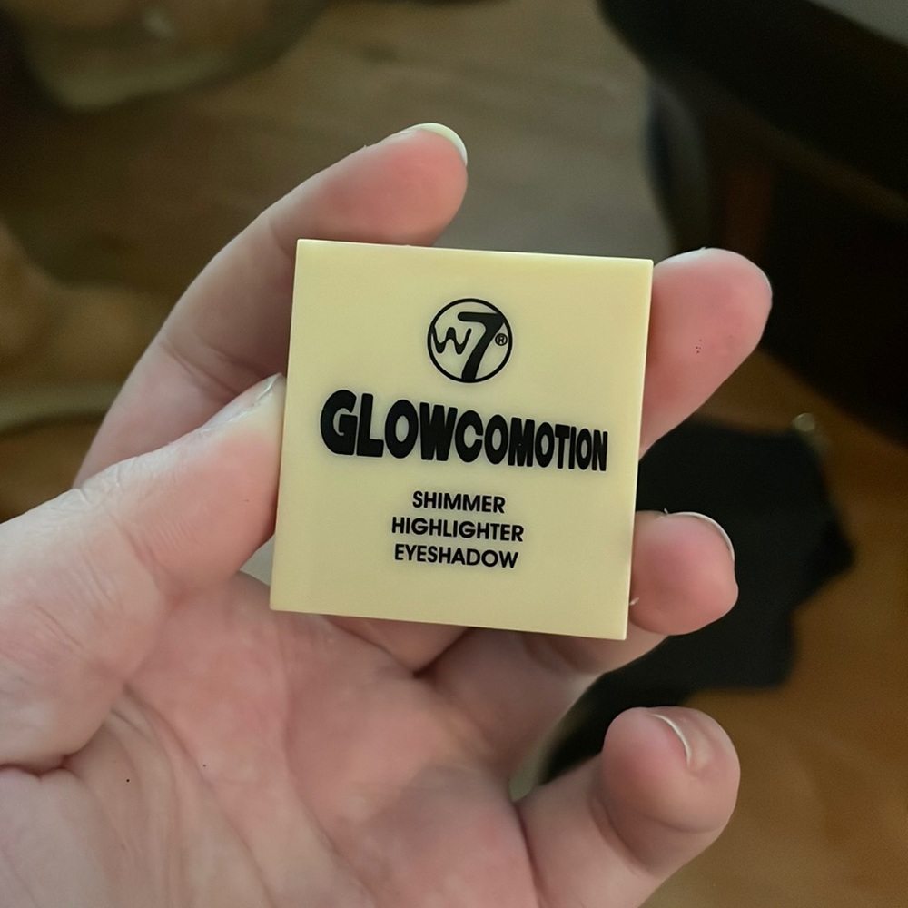 Highlighter glow commotion